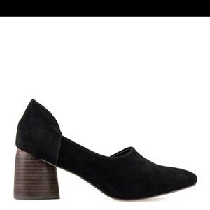 NIB Sbicca Black Suede Violin Mules 8